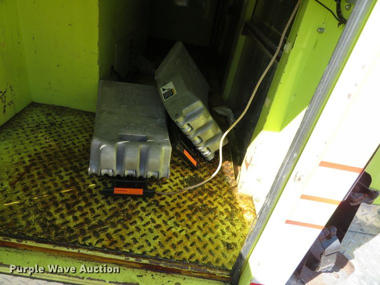 image for item DH0657 1981 Ford C800  pumper fire truck