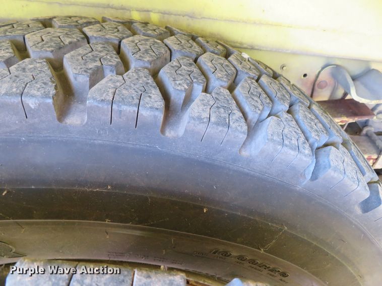 image for item DH0657 1981 Ford C800  pumper fire truck