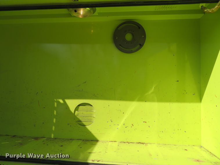 image for item DH0657 1981 Ford C800  pumper fire truck