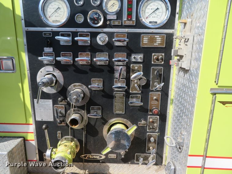 image for item DH0657 1981 Ford C800  pumper fire truck