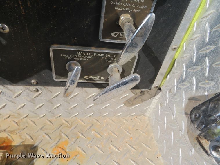 image for item DH0657 1981 Ford C800  pumper fire truck