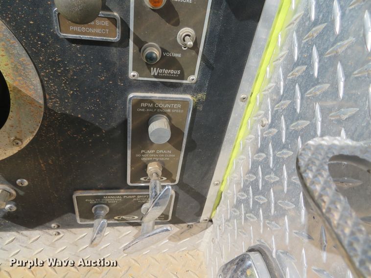 image for item DH0657 1981 Ford C800  pumper fire truck