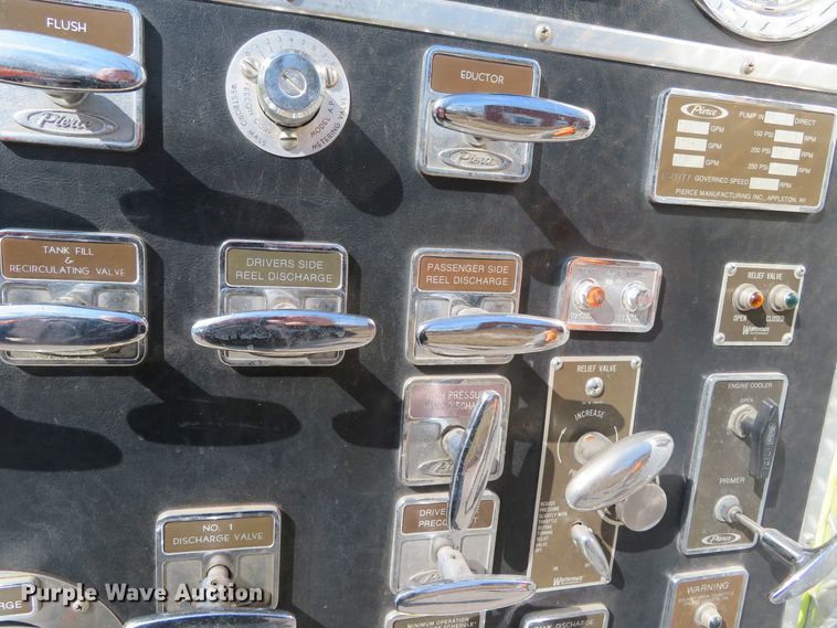 image for item DH0657 1981 Ford C800  pumper fire truck