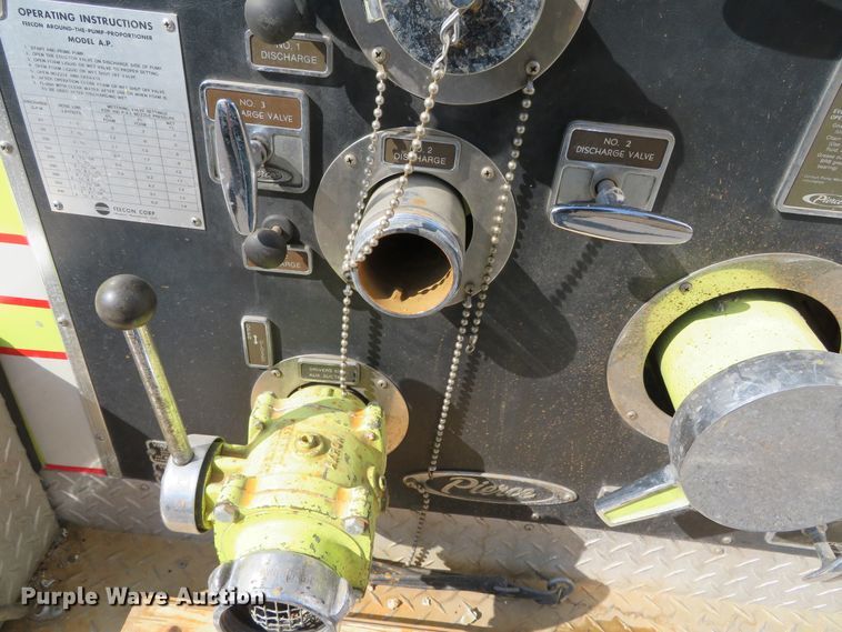 image for item DH0657 1981 Ford C800  pumper fire truck