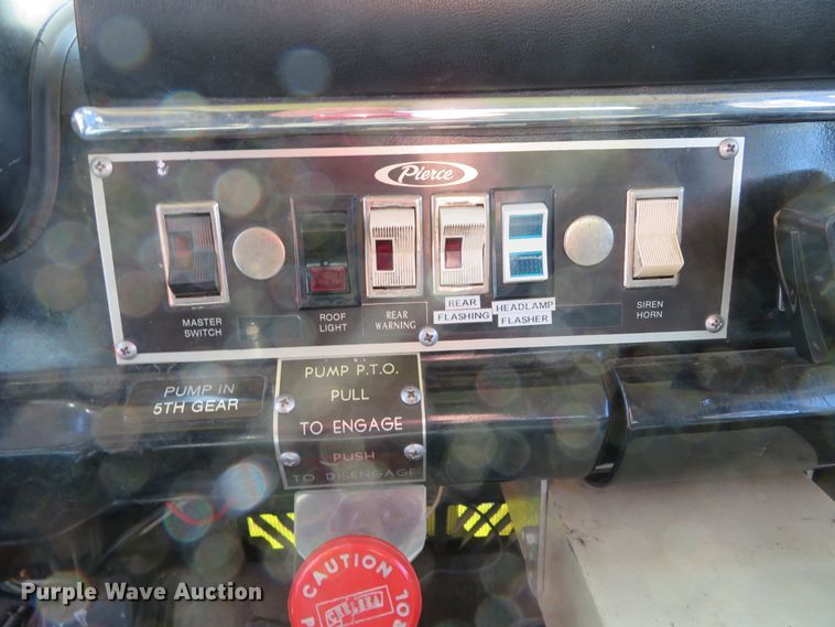 image for item DH0657 1981 Ford C800  pumper fire truck