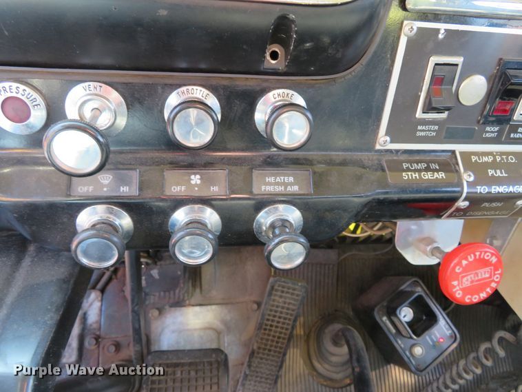 image for item DH0657 1981 Ford C800  pumper fire truck