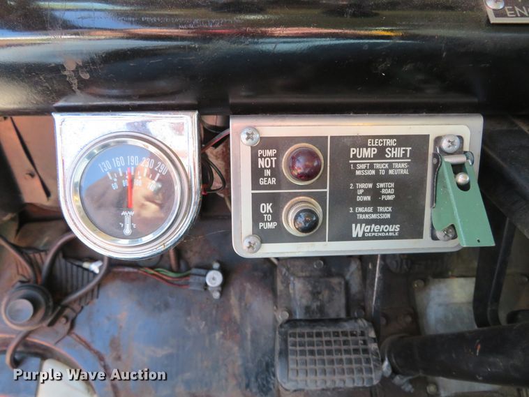 image for item DH0657 1981 Ford C800  pumper fire truck