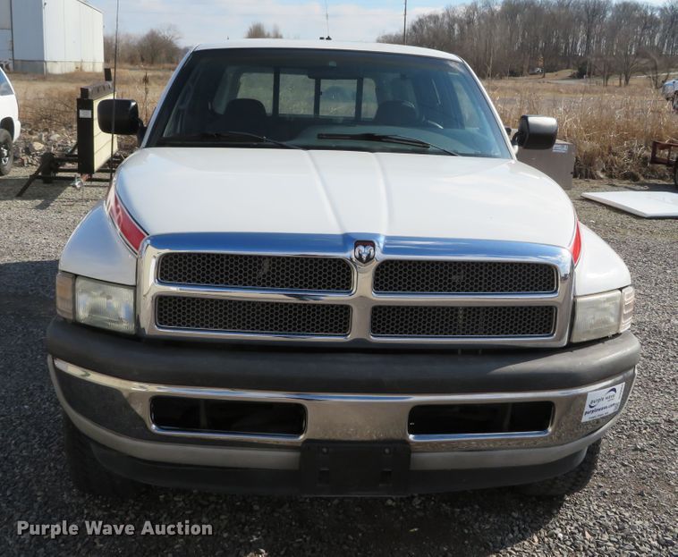 image for item DH0664 1996 Dodge Ram 1500  Club Cab pickup truck