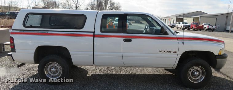image for item DH0664 1996 Dodge Ram 1500  Club Cab pickup truck