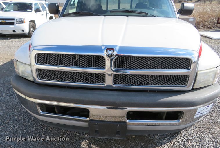 image for item DH0664 1996 Dodge Ram 1500  Club Cab pickup truck