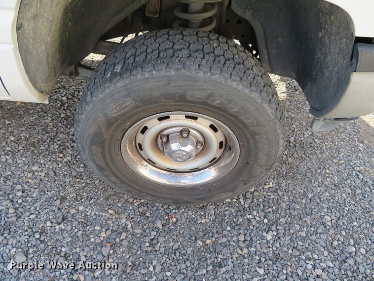 image for item DH0664 1996 Dodge Ram 1500  Club Cab pickup truck