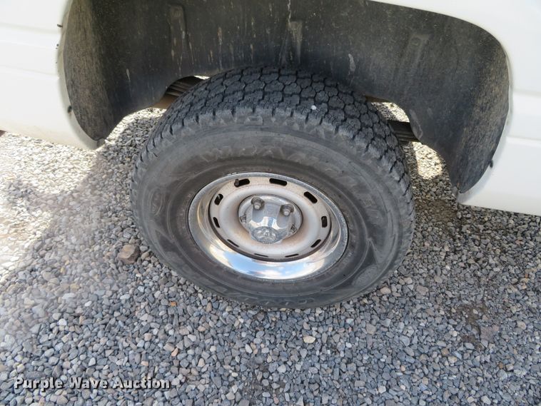 image for item DH0664 1996 Dodge Ram 1500  Club Cab pickup truck