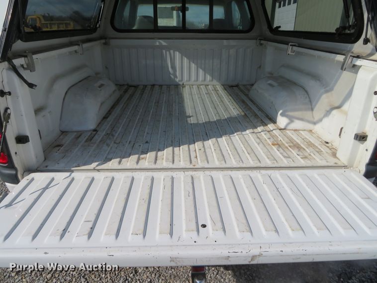 image for item DH0664 1996 Dodge Ram 1500  Club Cab pickup truck