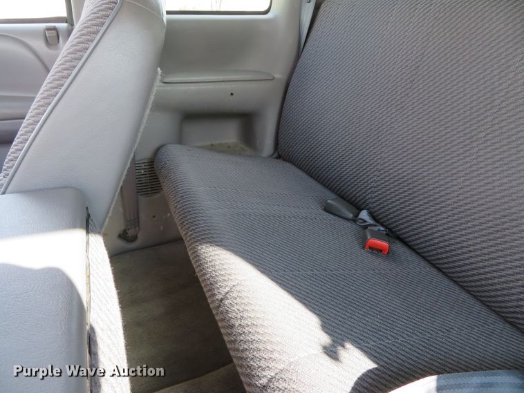 image for item DH0664 1996 Dodge Ram 1500  Club Cab pickup truck