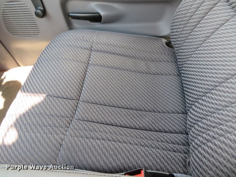 image for item DH0664 1996 Dodge Ram 1500  Club Cab pickup truck