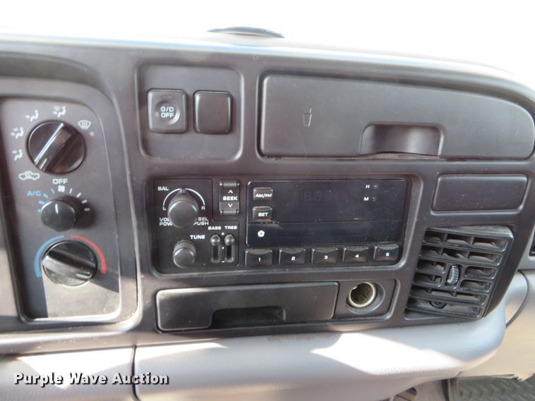 image for item DH0664 1996 Dodge Ram 1500  Club Cab pickup truck