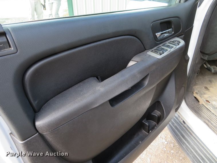 image for item DH0665 2011 Chevrolet Tahoe  SUV