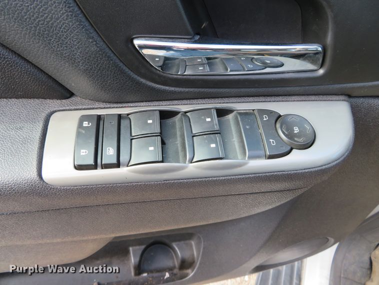 image for item DH0665 2011 Chevrolet Tahoe  SUV