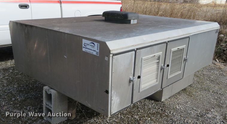 image for item DH0668 Deerskin Manufacturing 8 animal control bed