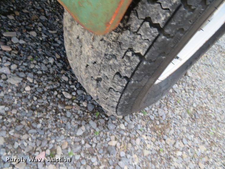 image for item DH0670 2002 Trailer Express 61/2-12 utility trailer