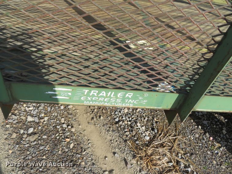image for item DH0671 2001 Trailer Express 61/2-12 utility trailer