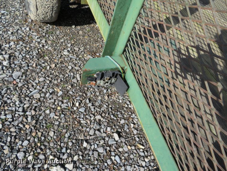 image for item DH0671 2001 Trailer Express 61/2-12 utility trailer