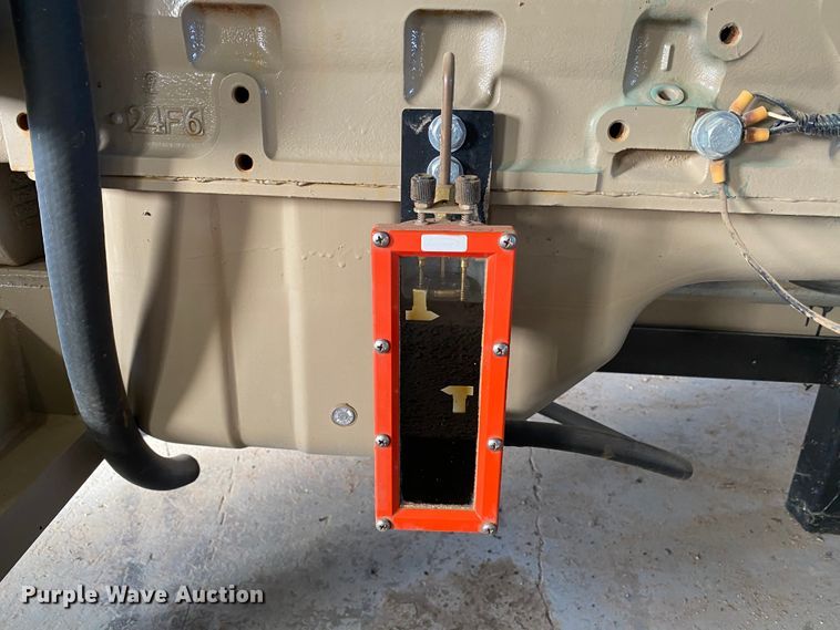 image for item DI3647 Cummins G8.9 six cylinder CNG engine