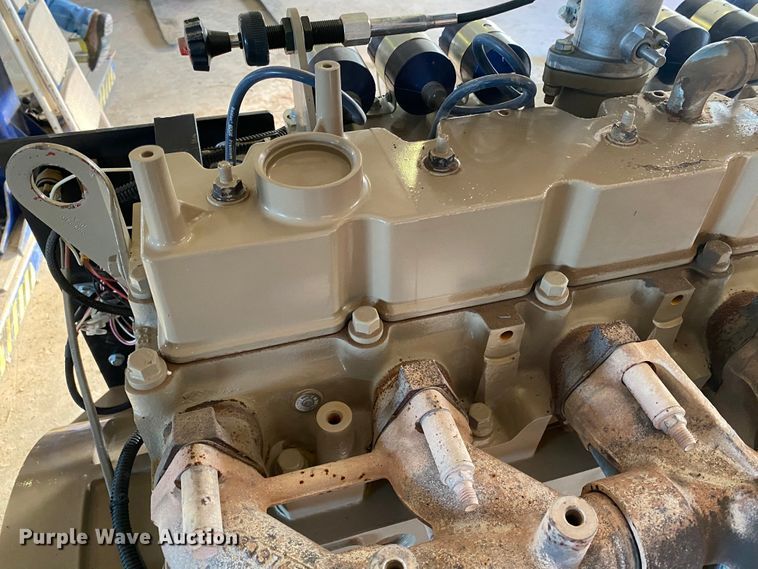 image for item DI3647 Cummins G8.9 six cylinder CNG engine