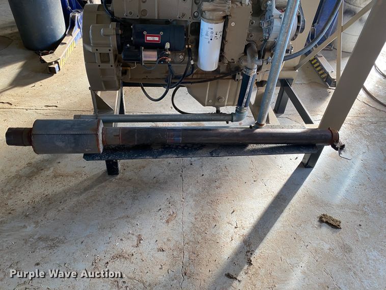 image for item DI3647 Cummins G8.9 six cylinder CNG engine