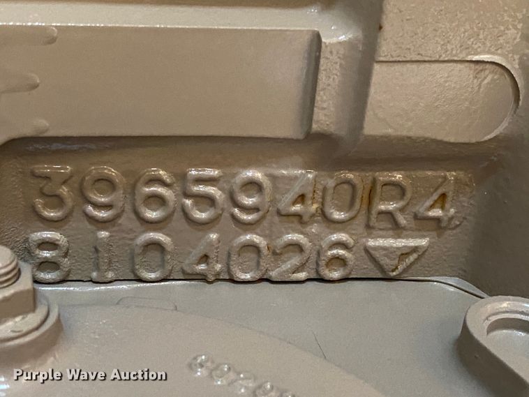 image for item DI3647 Cummins G8.9 six cylinder CNG engine