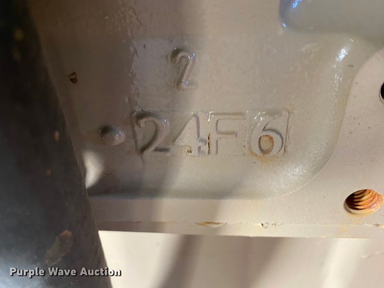 image for item DI3647 Cummins G8.9 six cylinder CNG engine