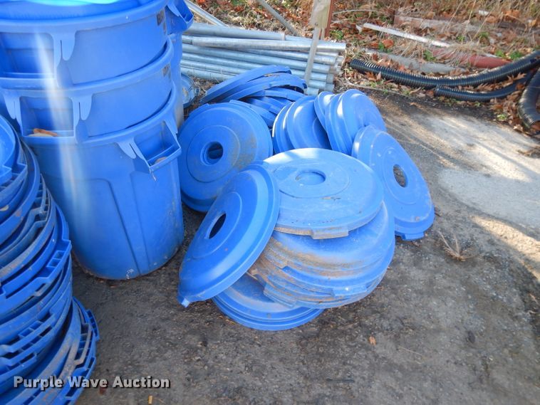 image for item DI8233 Approximately 75 Rubbermaid Brute trash cans