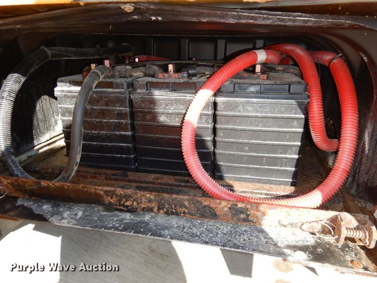 image for item DJ2813 2009 Thomas  school bus