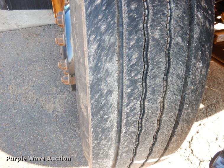 image for item DJ2814 2009 Thomas  school bus