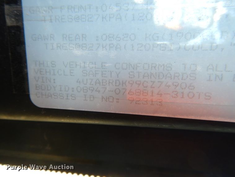 image for item DJ2814 2009 Thomas  school bus