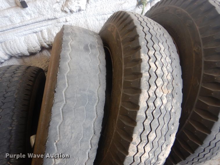 image for item DJ8598 Approximately 20 tires