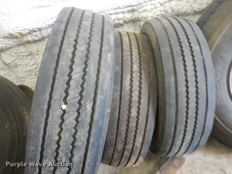 image for item DJ8598 Approximately 20 tires