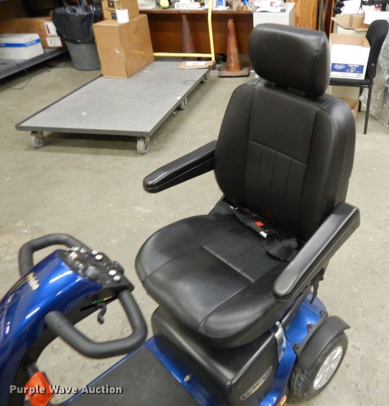 image for item DL2653 Pride Victory  scooter