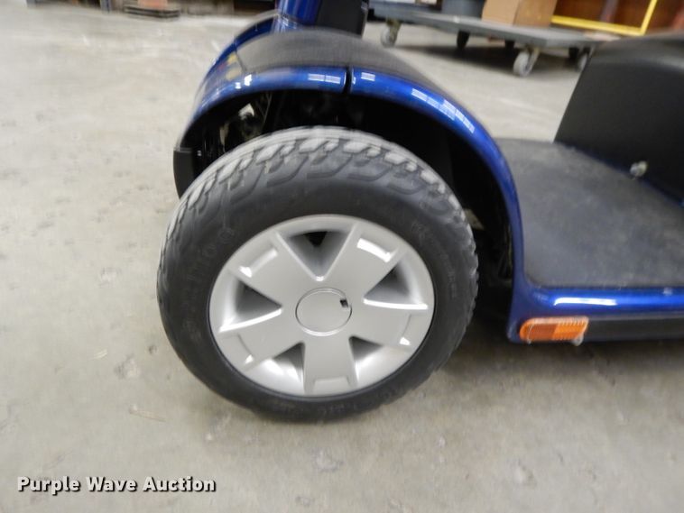 image for item DL2653 Pride Victory  scooter