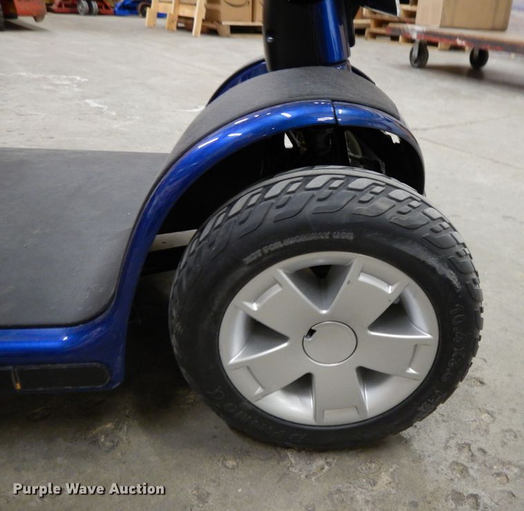 image for item DL2653 Pride Victory  scooter