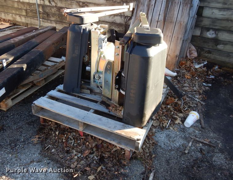 image for item DL2654 (2) Gates