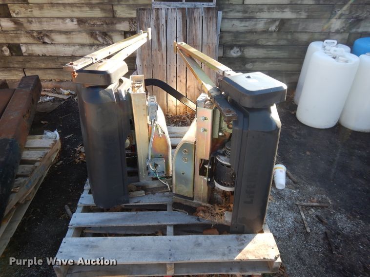 image for item DL2654 (2) Gates