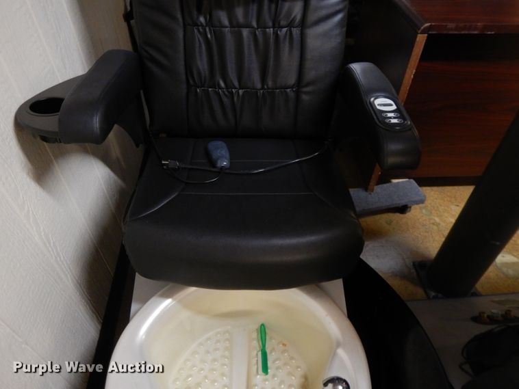 image for item DL2660 (3) Continuum Echo Vantage pedicure chairs