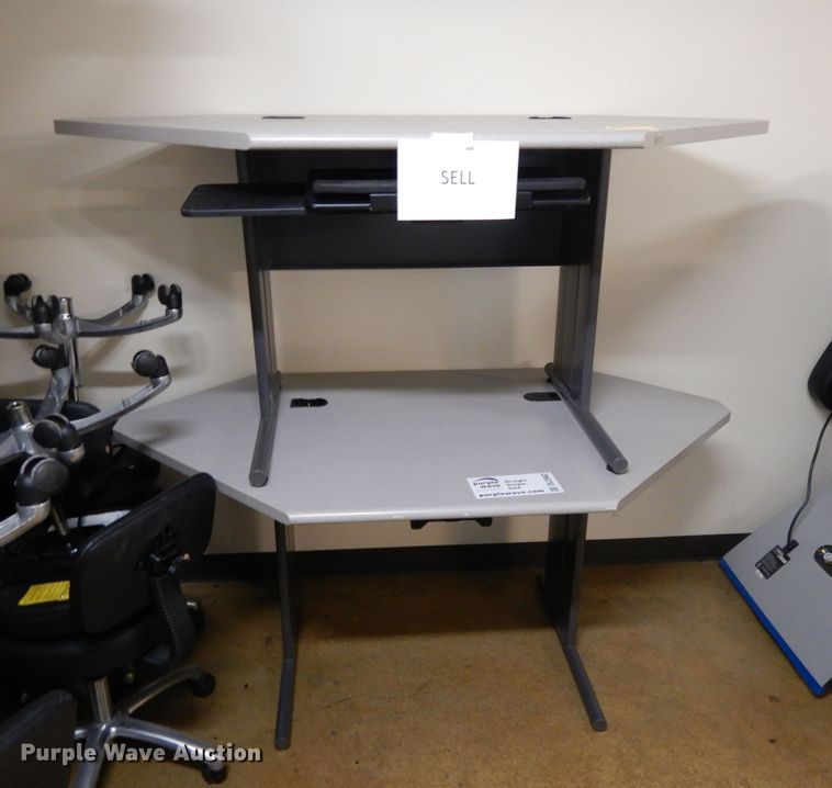 image for item DL2662 (2) computer desks