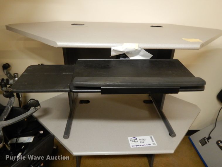 image for item DL2662 (2) computer desks