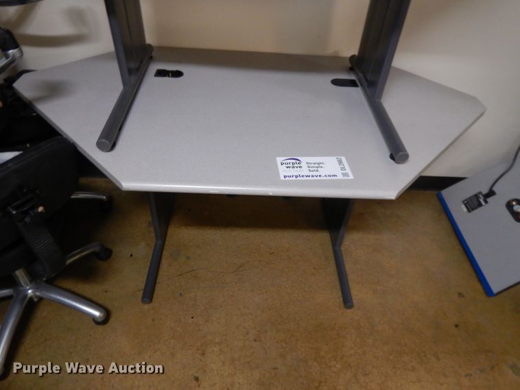 image for item DL2662 (2) computer desks