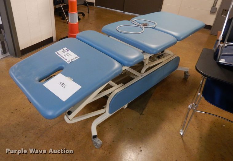 image for item DL2668 Midland  adjustable treatment table