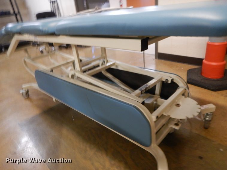 image for item DL2668 Midland  adjustable treatment table