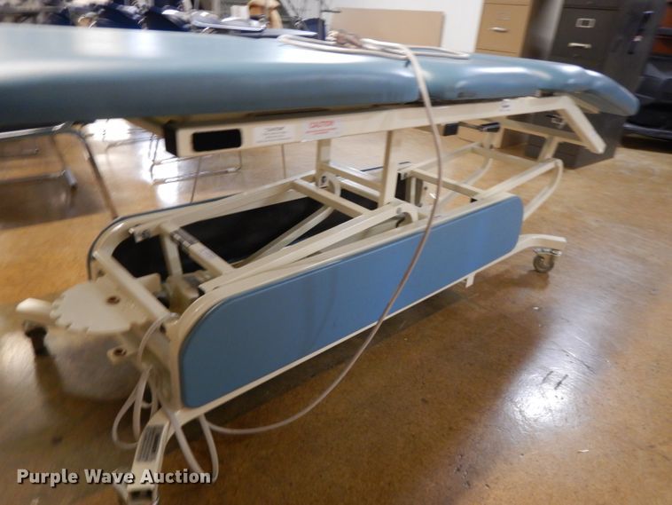 image for item DL2668 Midland  adjustable treatment table