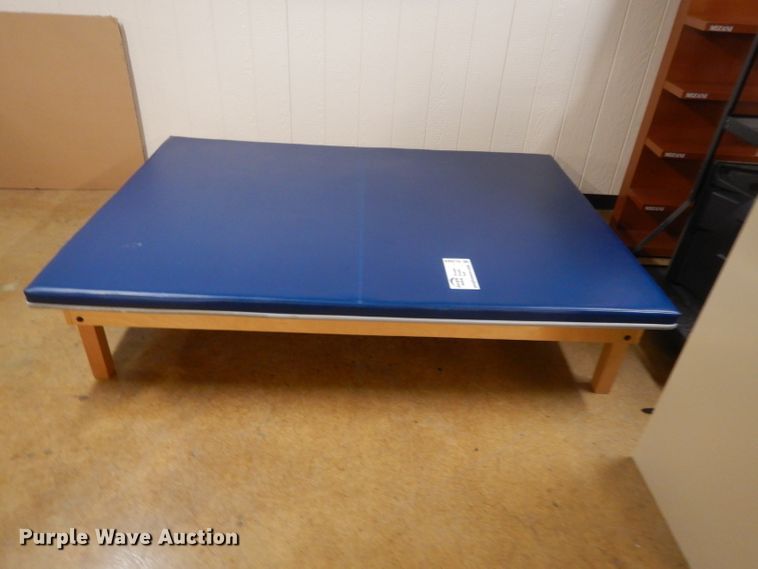 image for item DL2669 Treatment table